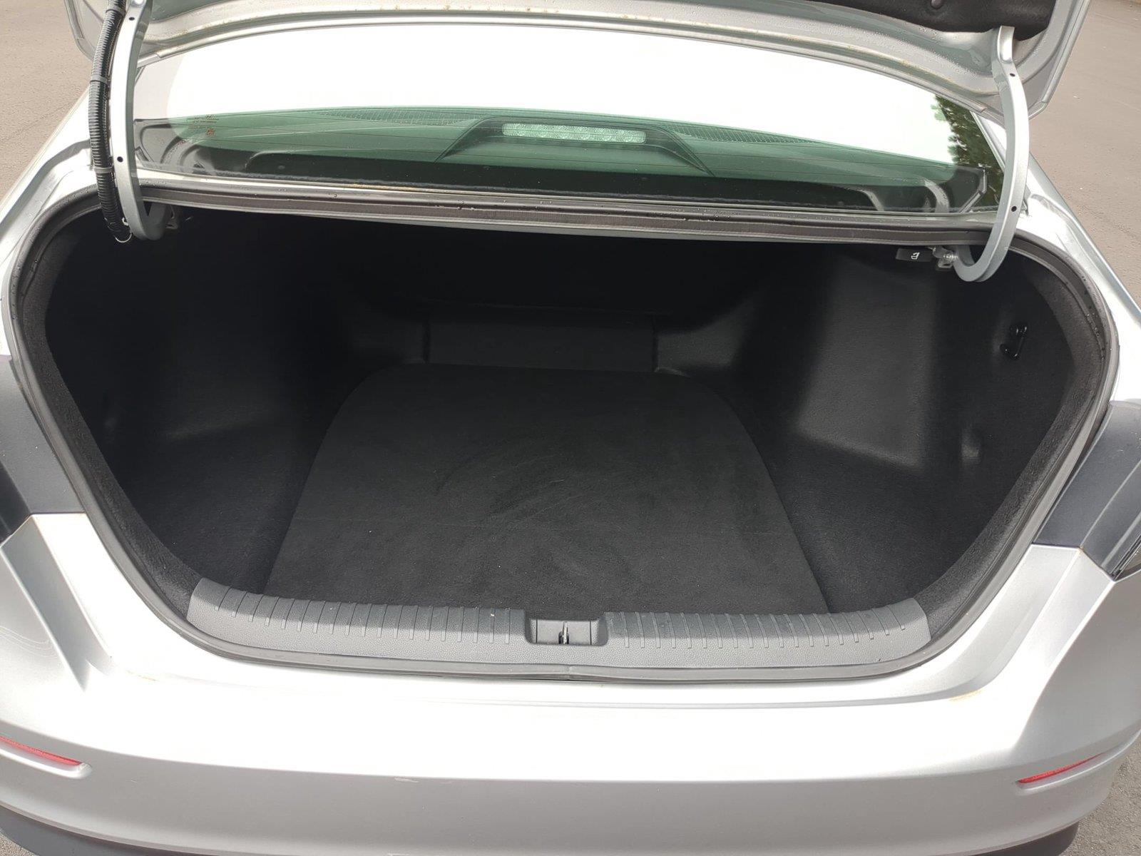 Used 2024 Solar Silver Metallic Honda LX image 31