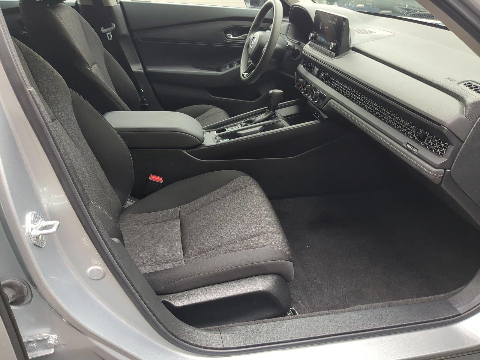Used 2024 Solar Silver Metallic Honda LX image 34