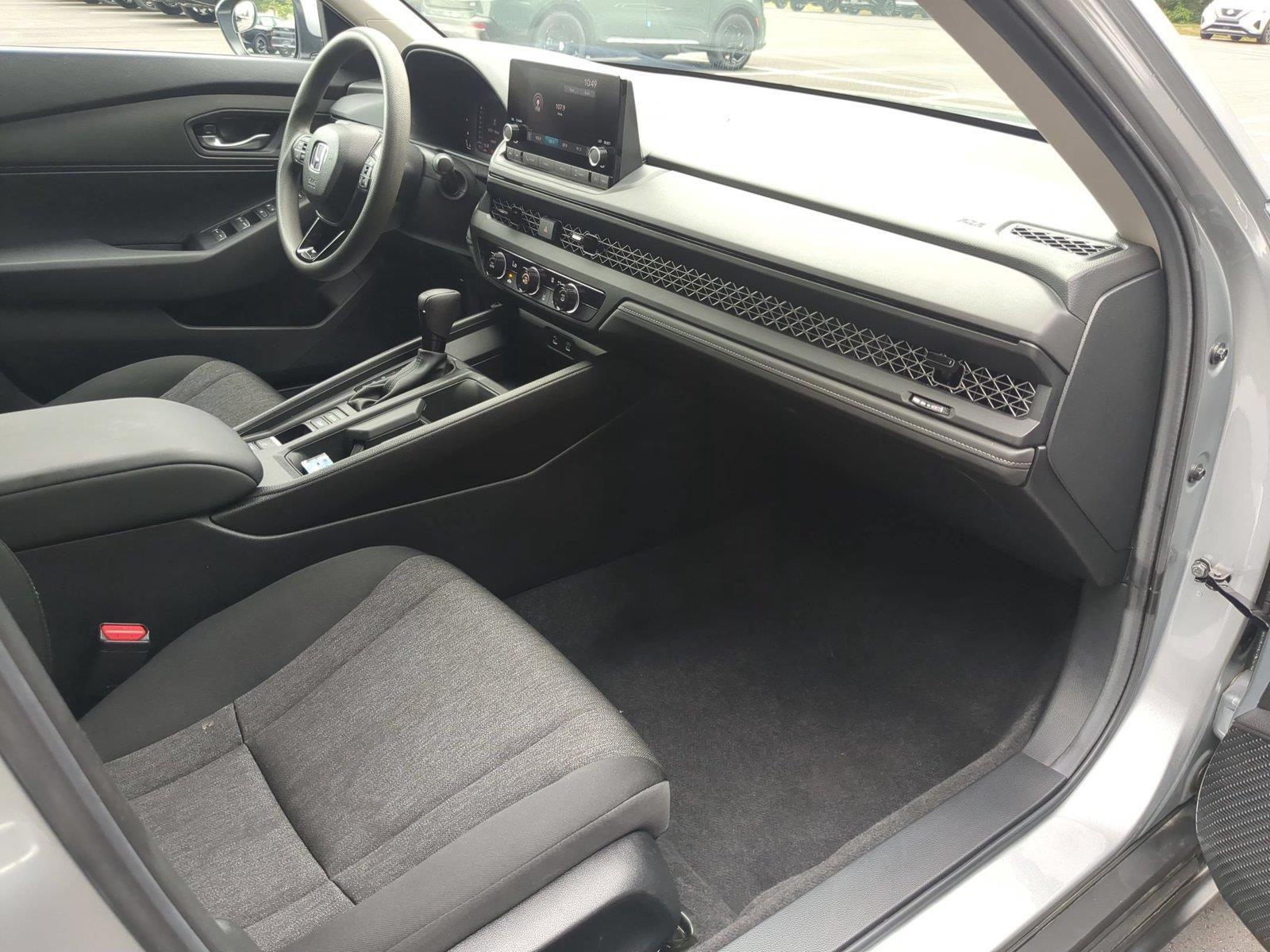 Used 2024 Solar Silver Metallic Honda LX image 35