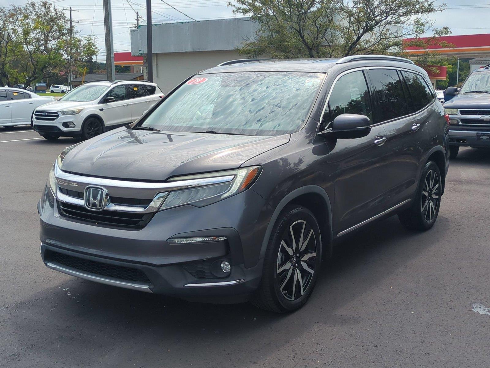 Gray (Modern Steel Metallic) 2019 Honda Pilot SUV / Crossover All-Wheel Drive Automatic
