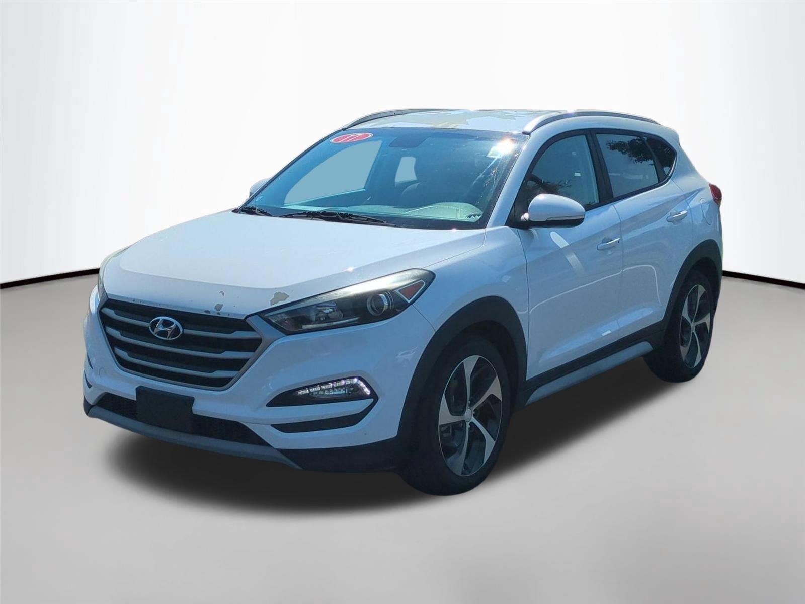 Dazzling White 2017 Hyundai Tucson SUV / Crossover Front-Wheel Drive Automatic