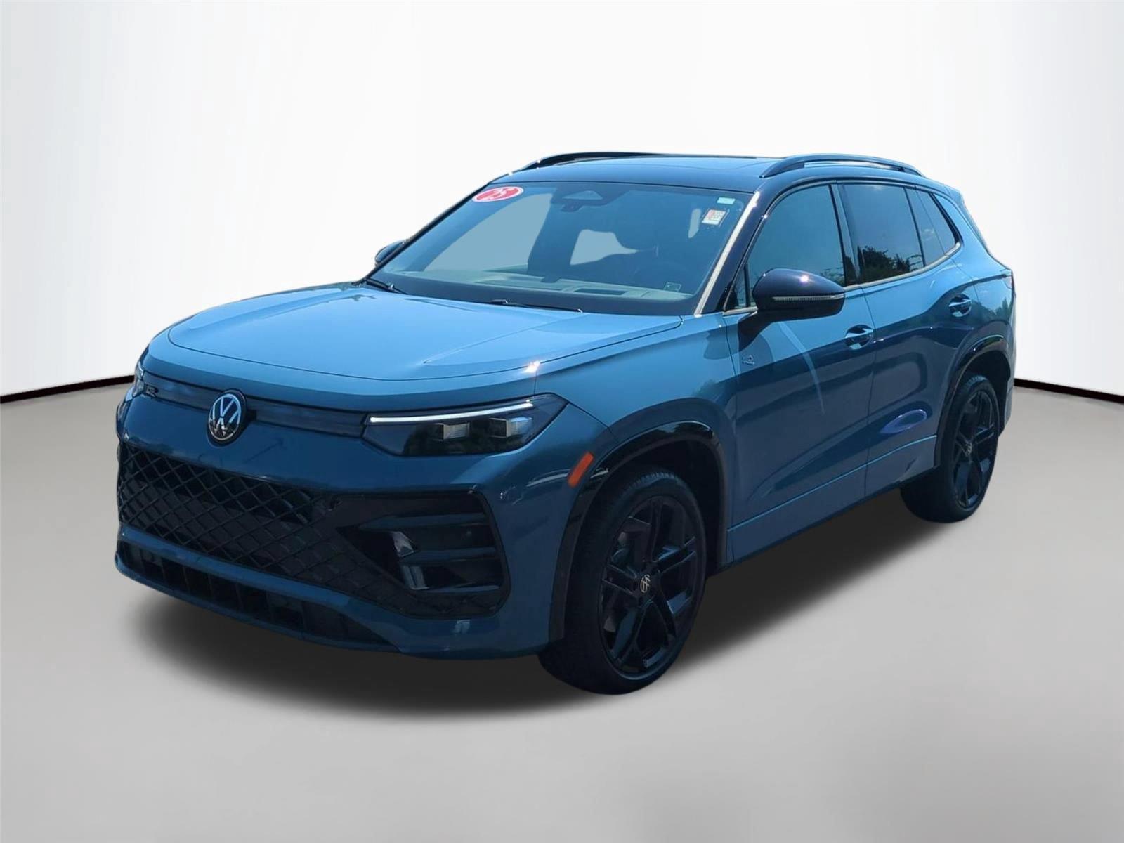 Monterey Blue Pearl 2025 Volkswagen Tiguan SUV / Crossover All-Wheel Drive