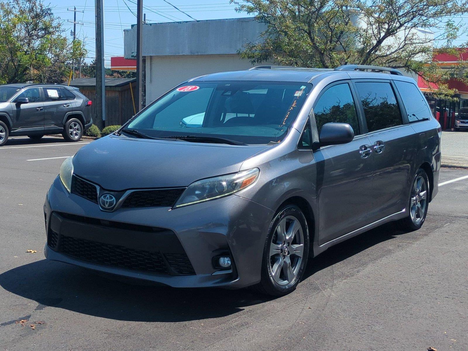 2018 Toyota Sienna Minivan Front-Wheel Drive Automatic