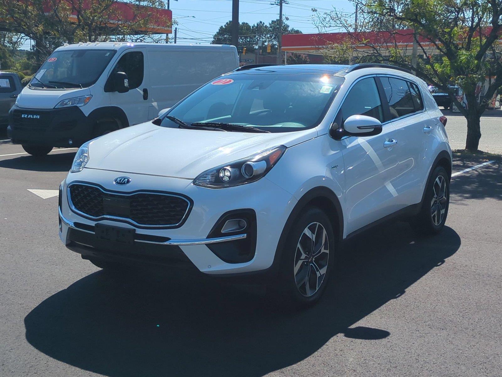 Snow White Pearl 2022 Kia Sportage SUV / Crossover All-Wheel Drive Automatic