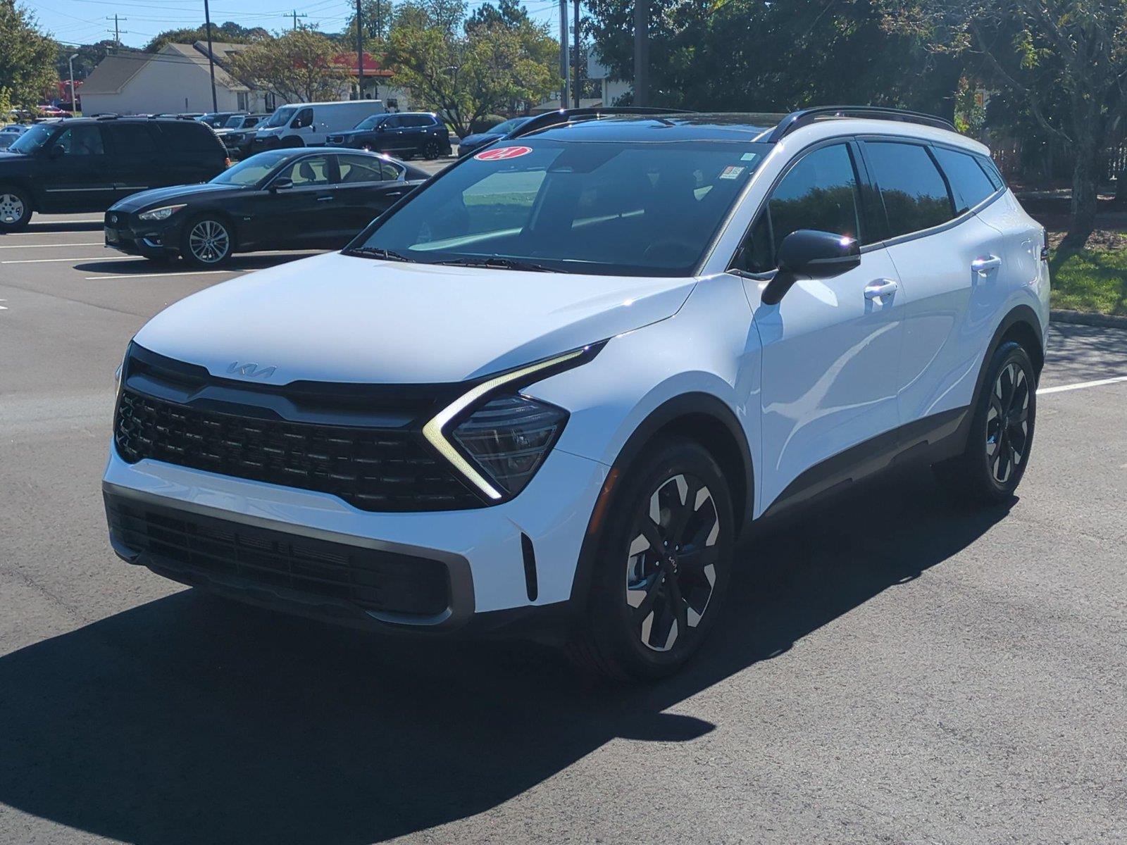 Glacial White Pearl 2024 Kia Sportage SUV / Crossover All-Wheel Drive Automatic