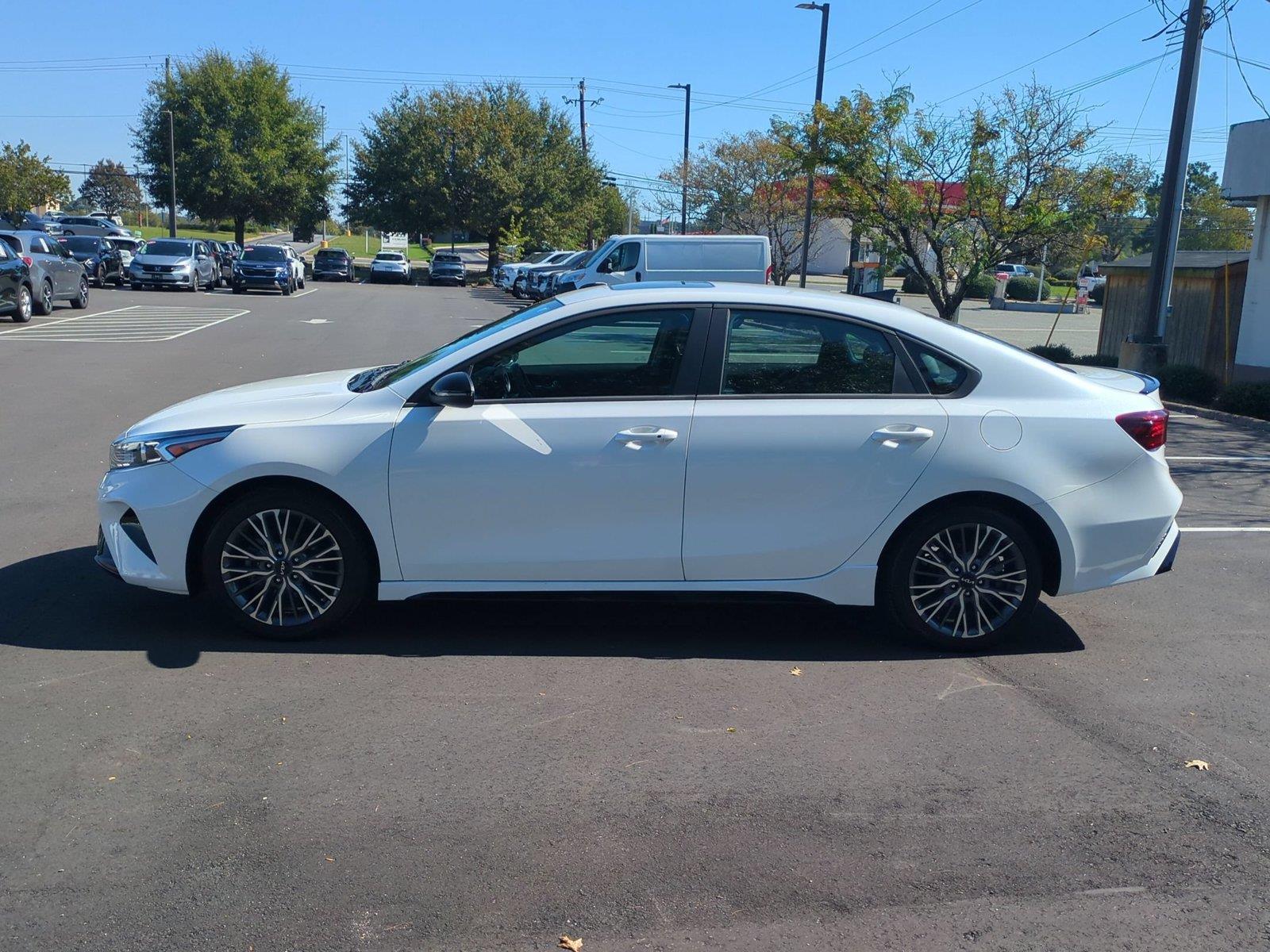 Used 2024 Snow White Pearl Kia GT-Line image 2