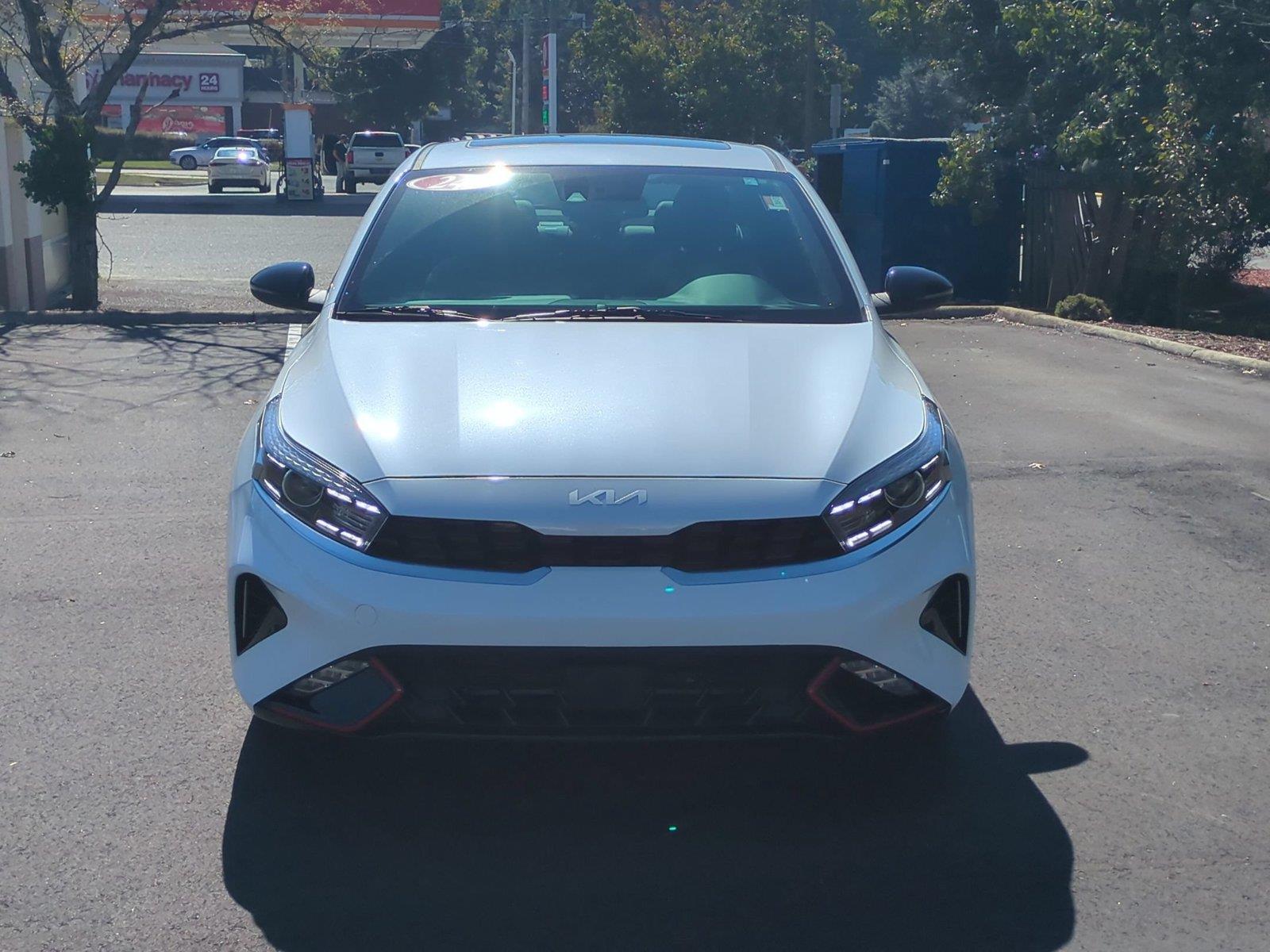Used 2024 Snow White Pearl Kia GT-Line image 8