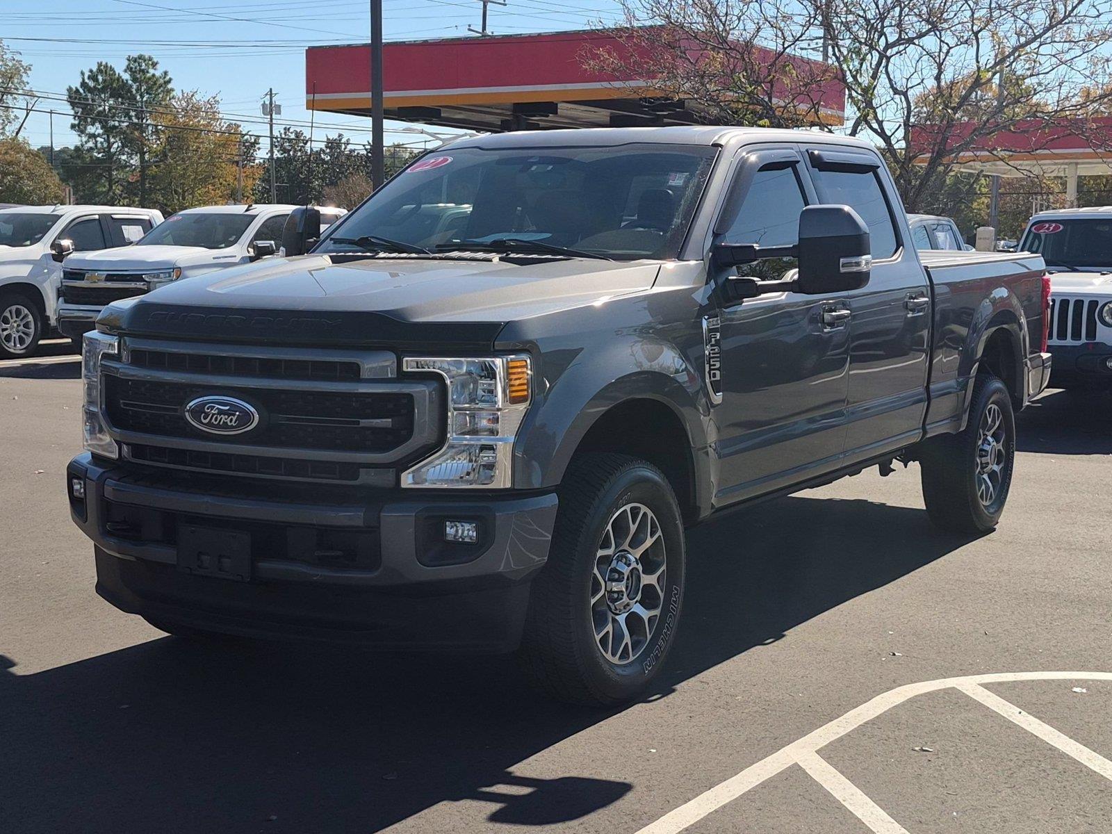 2022 Ford F-250 Super Duty Lariat Crew Cab 4WD