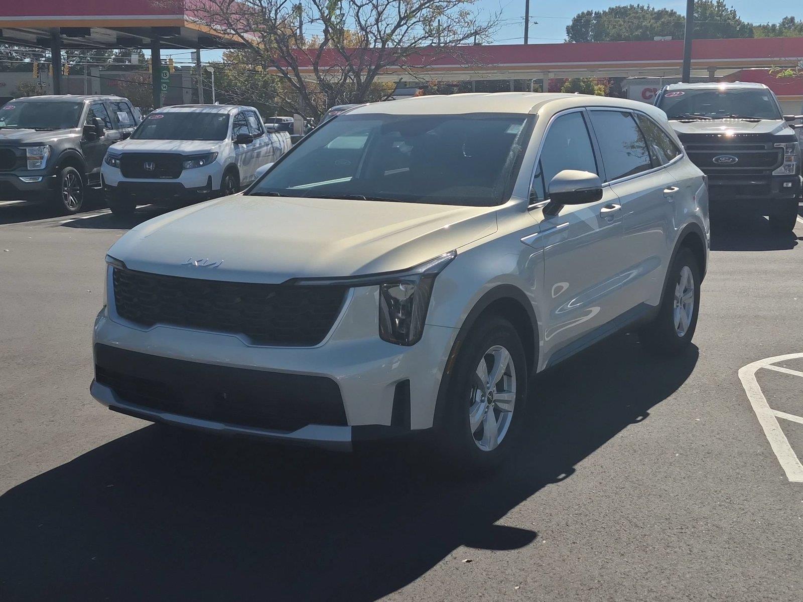 White (Ivory Silver) 2026 Kia Sorento SUV / Crossover Front-Wheel Drive Automatic