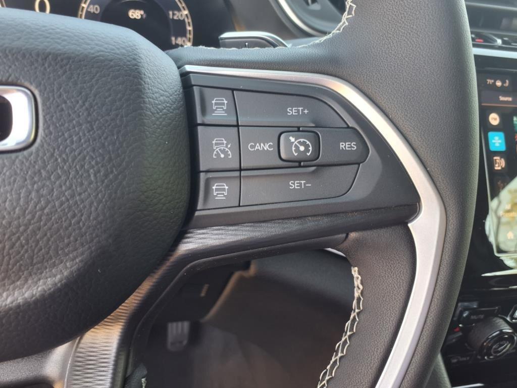 2025 Jeep Grand Cherokee Laredo - Photo 13