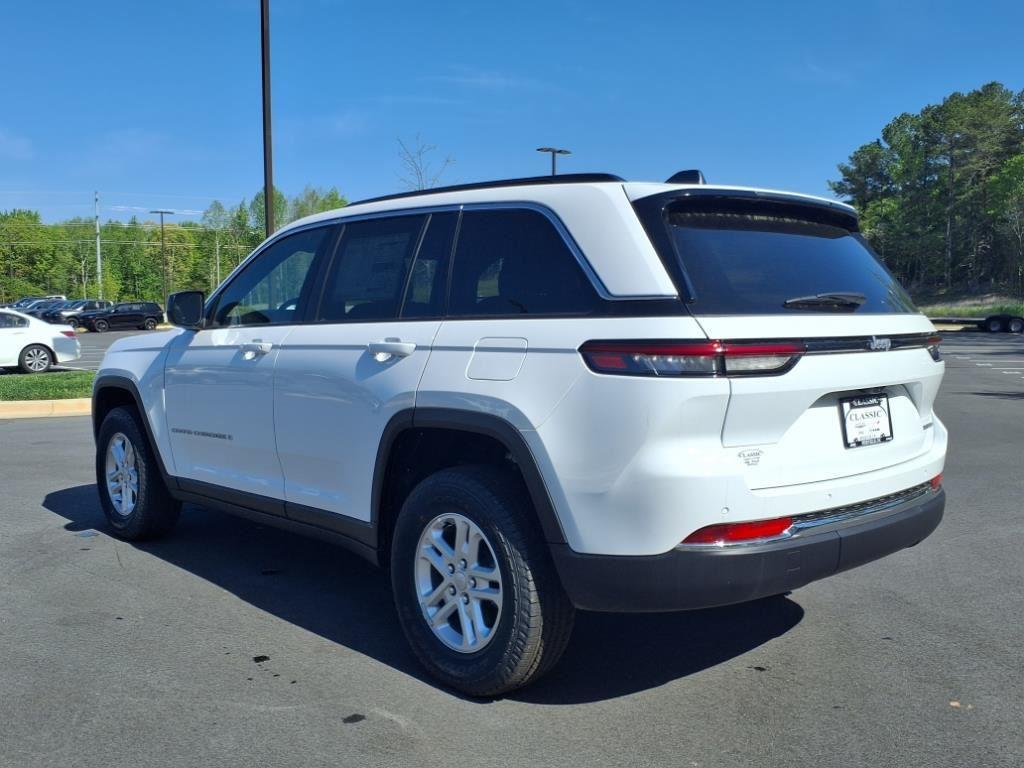 2025 Jeep Grand Cherokee Laredo - Photo 15
