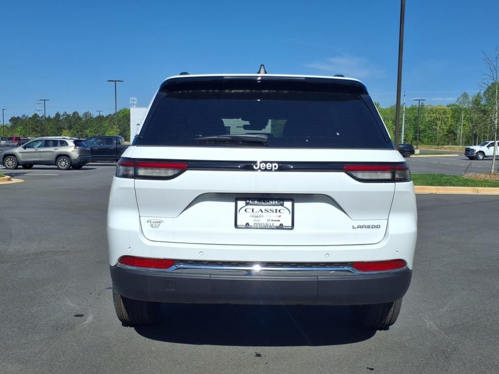 2025 Jeep Grand Cherokee Laredo - Photo 16