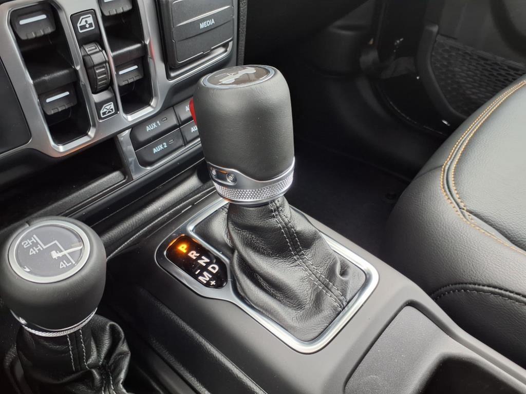 Used 2025 Black Clearcoat Jeep Sahara image 12
