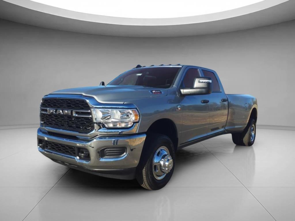 2024 RAM 3500 Tradesman Crew Cab LB DRW 4WD