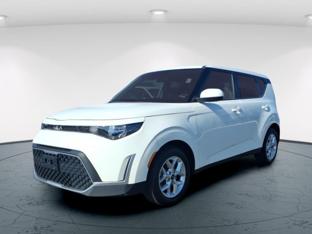 2023 Kia Soul LX FWD