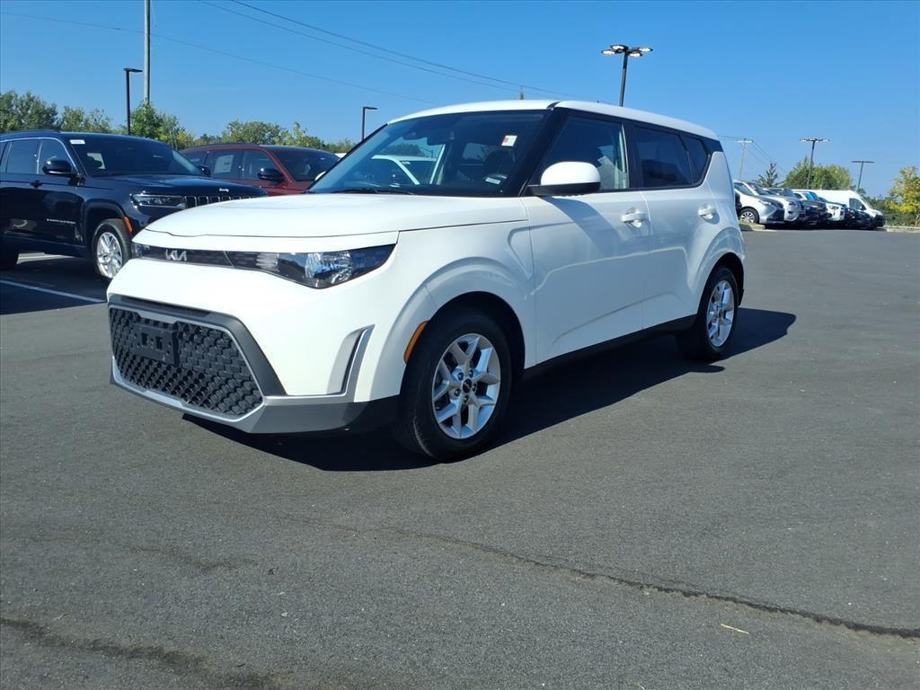 2023 Kia Soul LX FWD