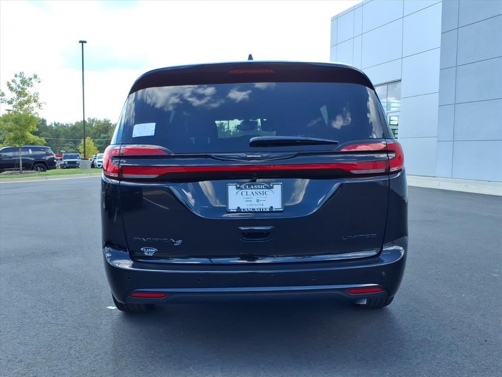New 2026 Diamond Black Crystal Pearlcoat Chrysler Limited image 21