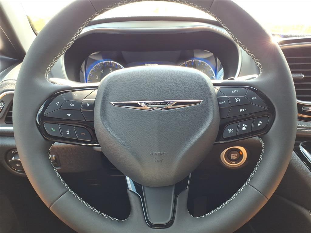 New 2026 Diamond Black Crystal Pearlcoat Chrysler Limited image 17