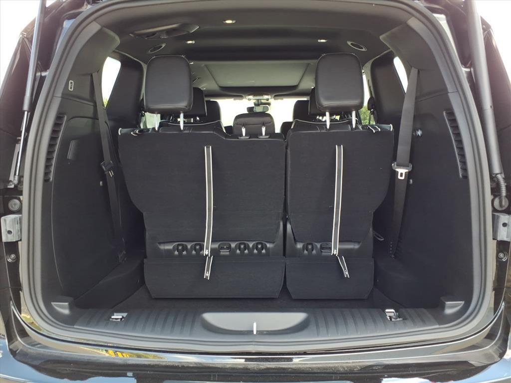 New 2026 Diamond Black Crystal Pearlcoat Chrysler Limited image 26