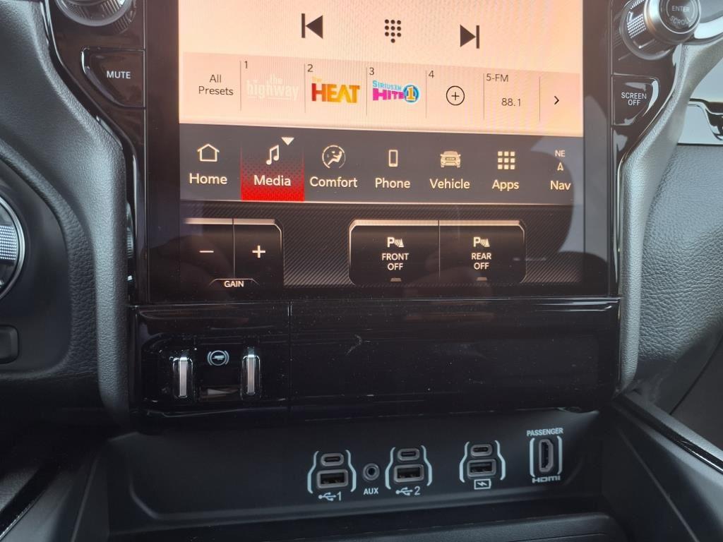 2025 RAM 1500 Rebel - Photo 9