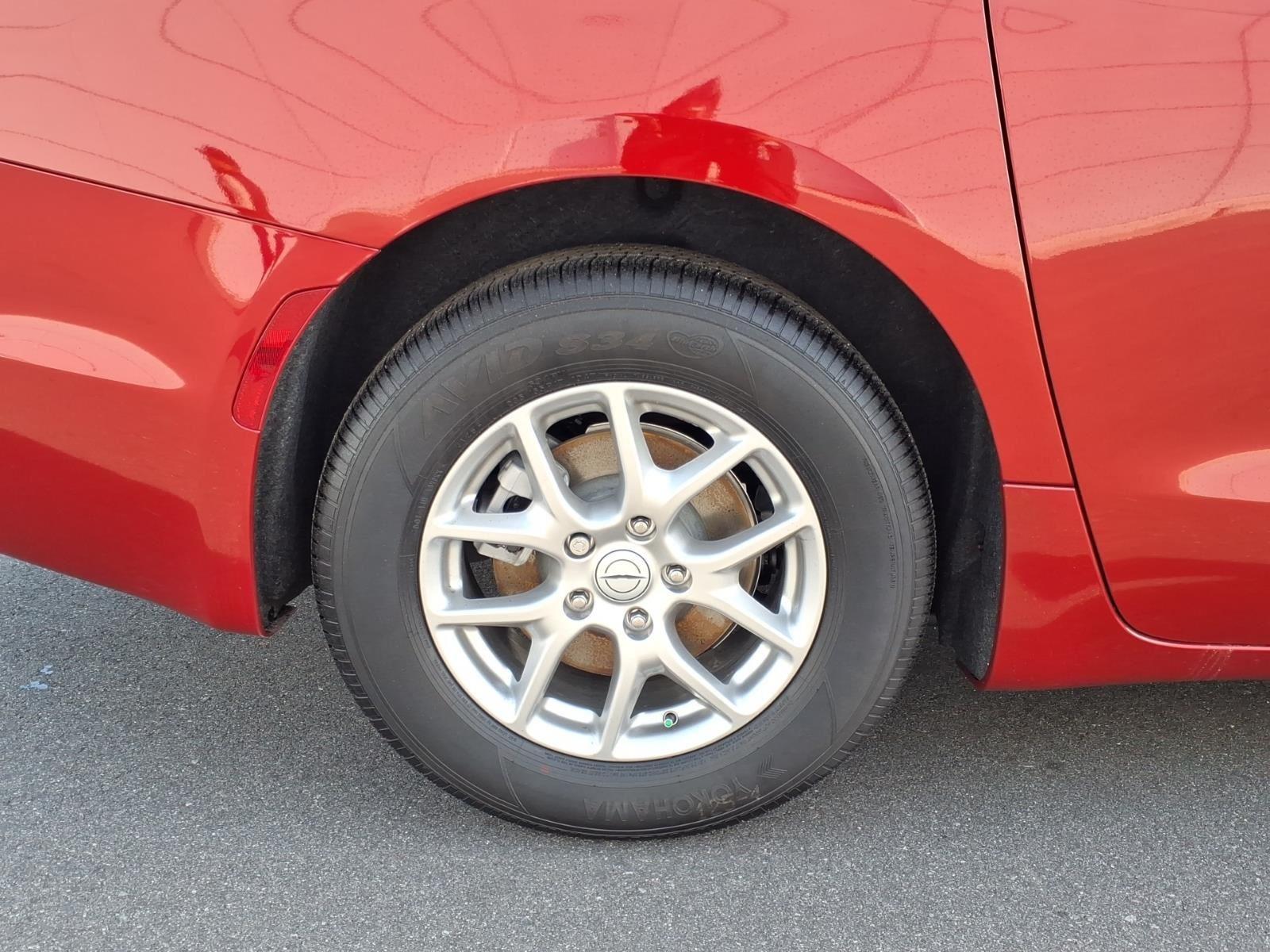 New 2026 Red Hot Pearlcoat Chrysler Select image 24
