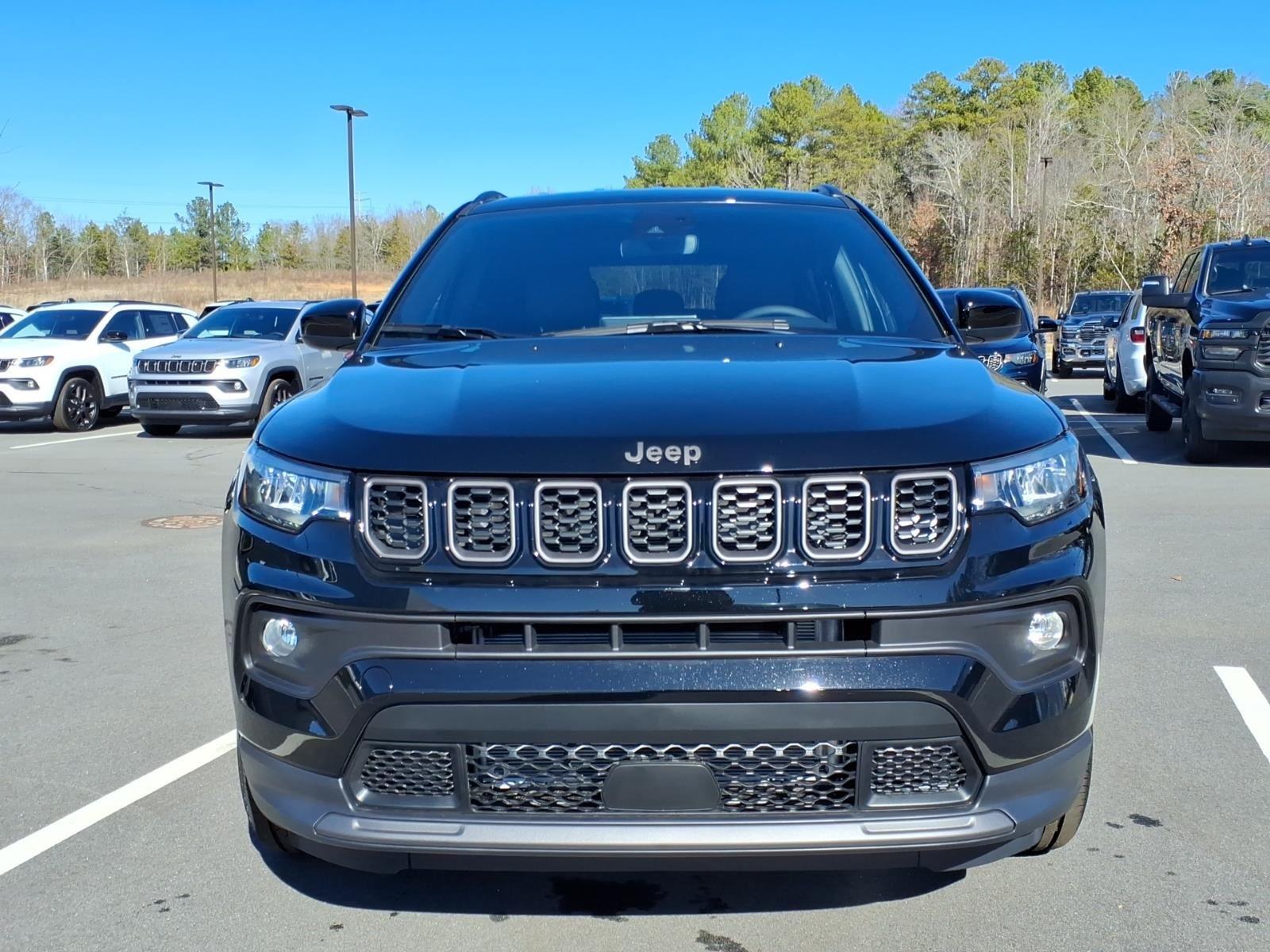 New 2026 Diamond Black Crystal Pearlcoat Jeep Latitude Altitude image 2