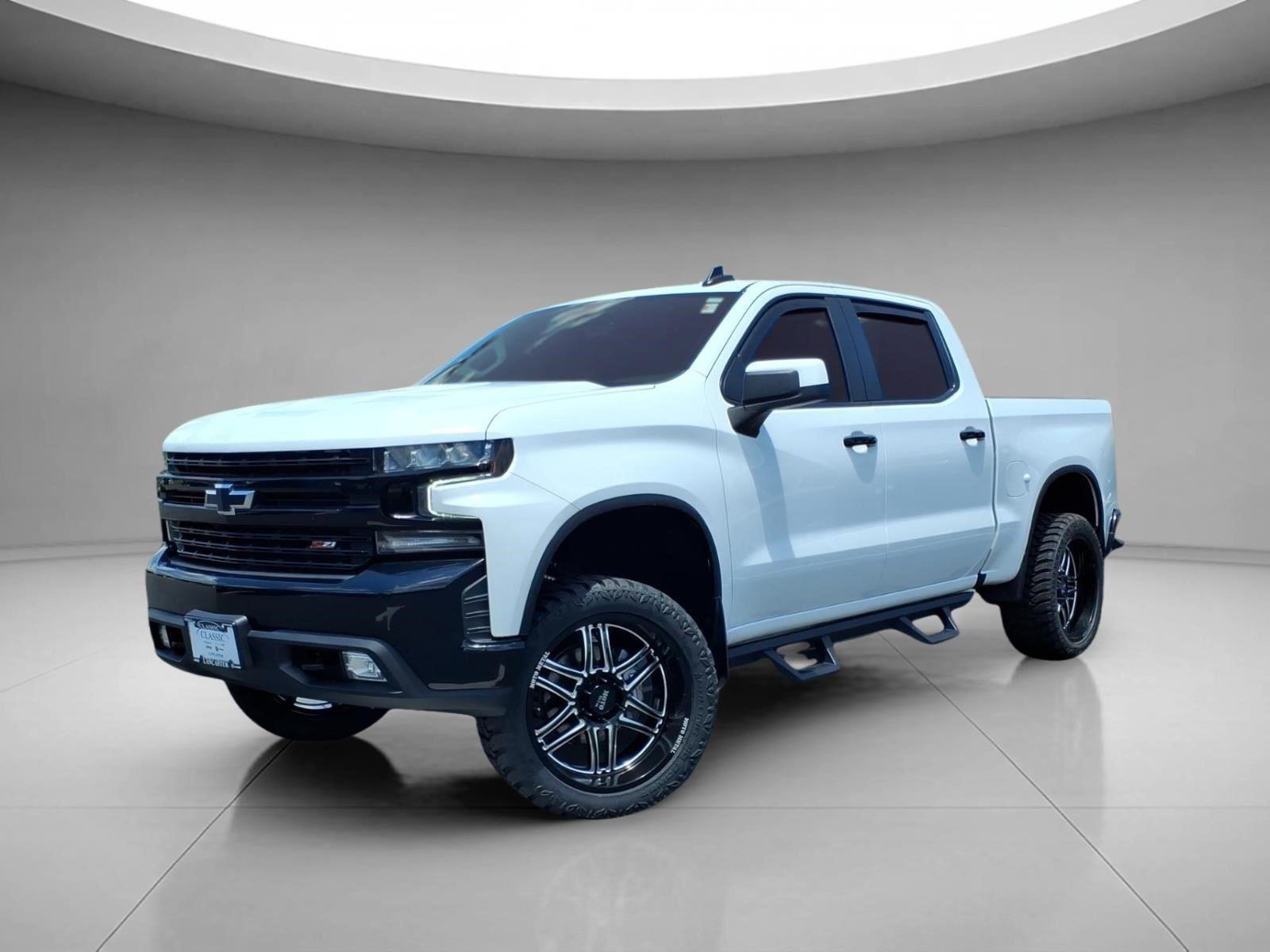 Summit White 2021 Chevrolet Silverado 1500 LT Trail Boss Crew Cab 4WD Pickup Truck Four-Wheel Drive Automatic