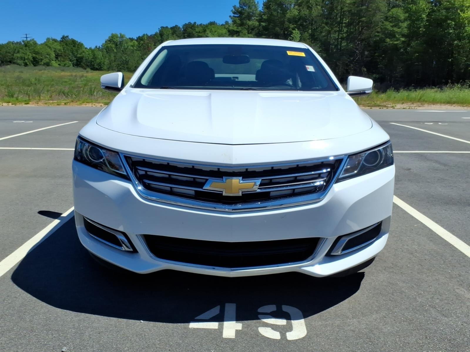 Used 2016 Summit White Chevrolet LT image 4