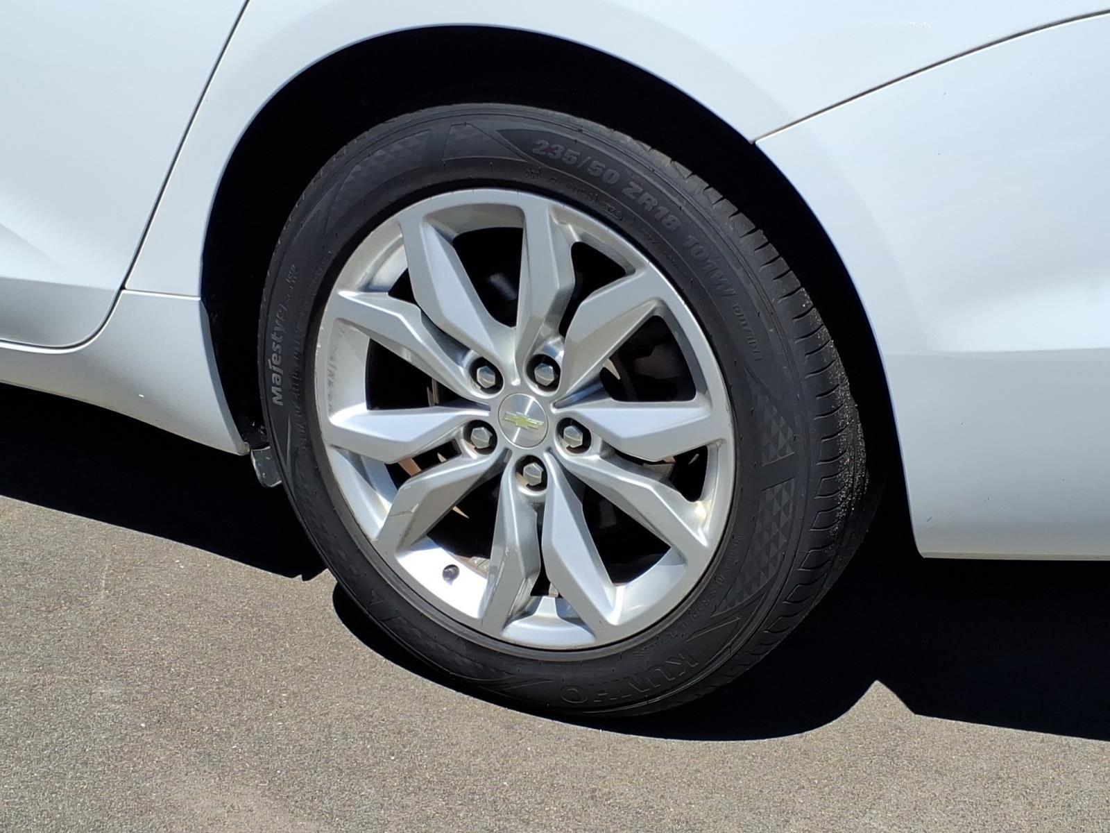 Used 2016 Summit White Chevrolet LT image 14