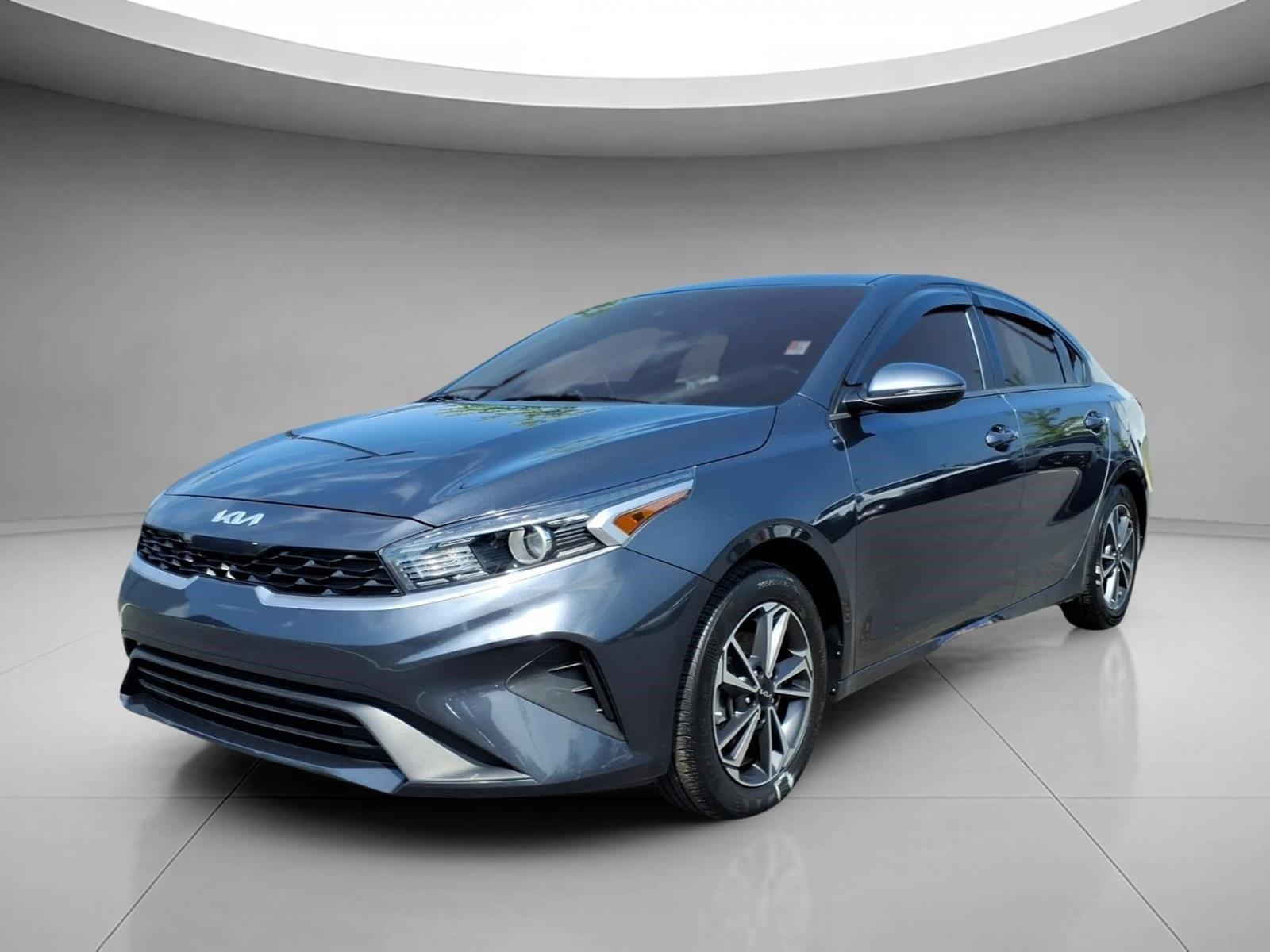 Gravity Gray 2023 Kia Forte Sedan Front-Wheel Drive Continuously Variable Transmission