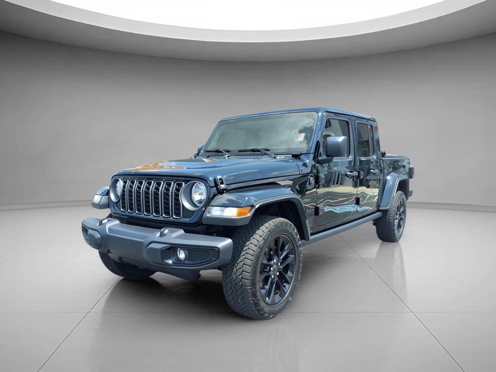 Black Clearcoat 2025 Jeep Gladiator Pickup Truck Four-Wheel Drive 8-Speed Automatic