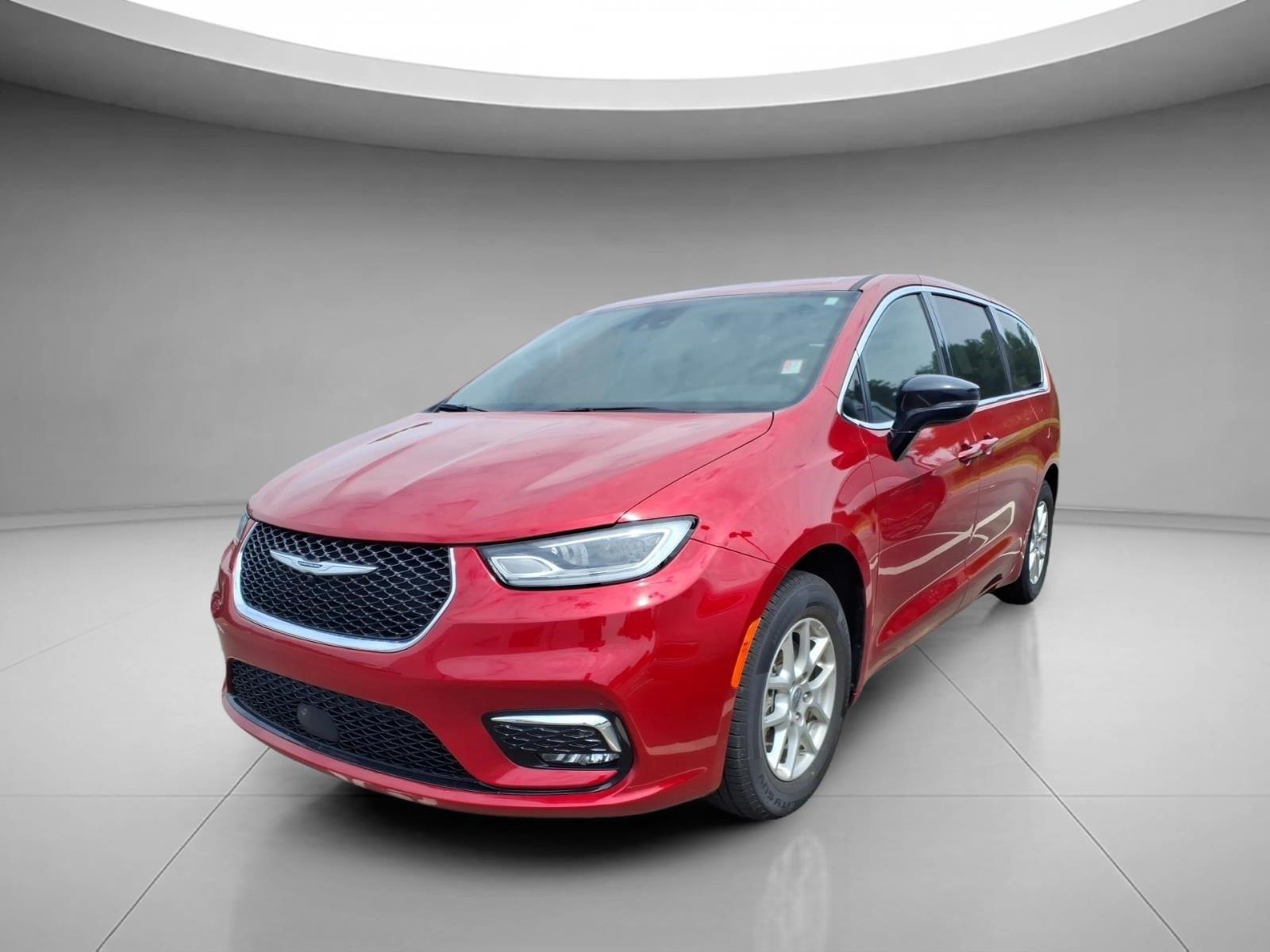 Red Hot Pearlcoat 2025 Chrysler Pacifica Minivan Front-Wheel Drive 9-Speed Automatic