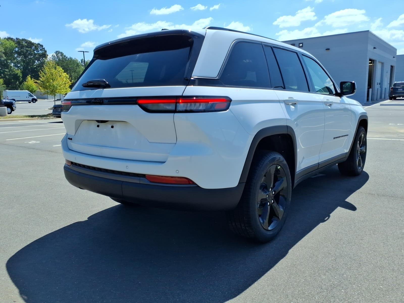 New 2026 Bright White Clearcoat Jeep Limited image 2