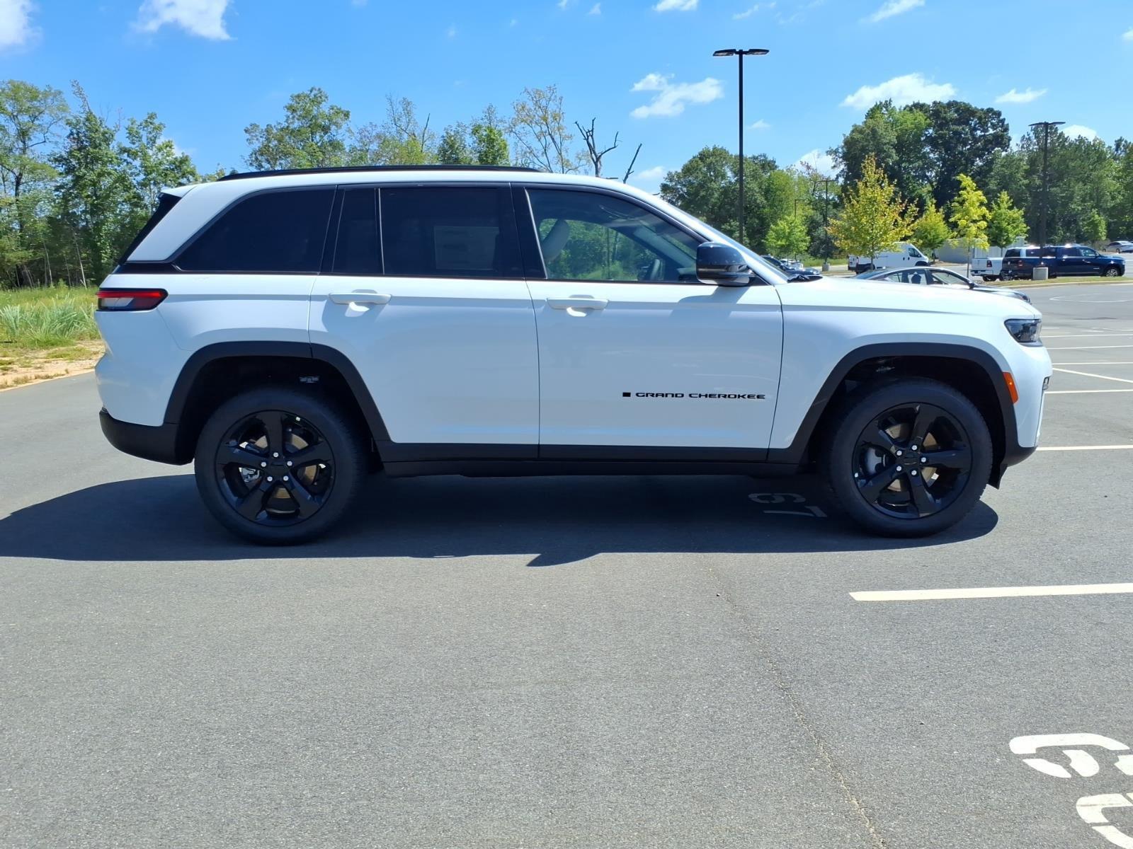 New 2026 Bright White Clearcoat Jeep Limited image 10