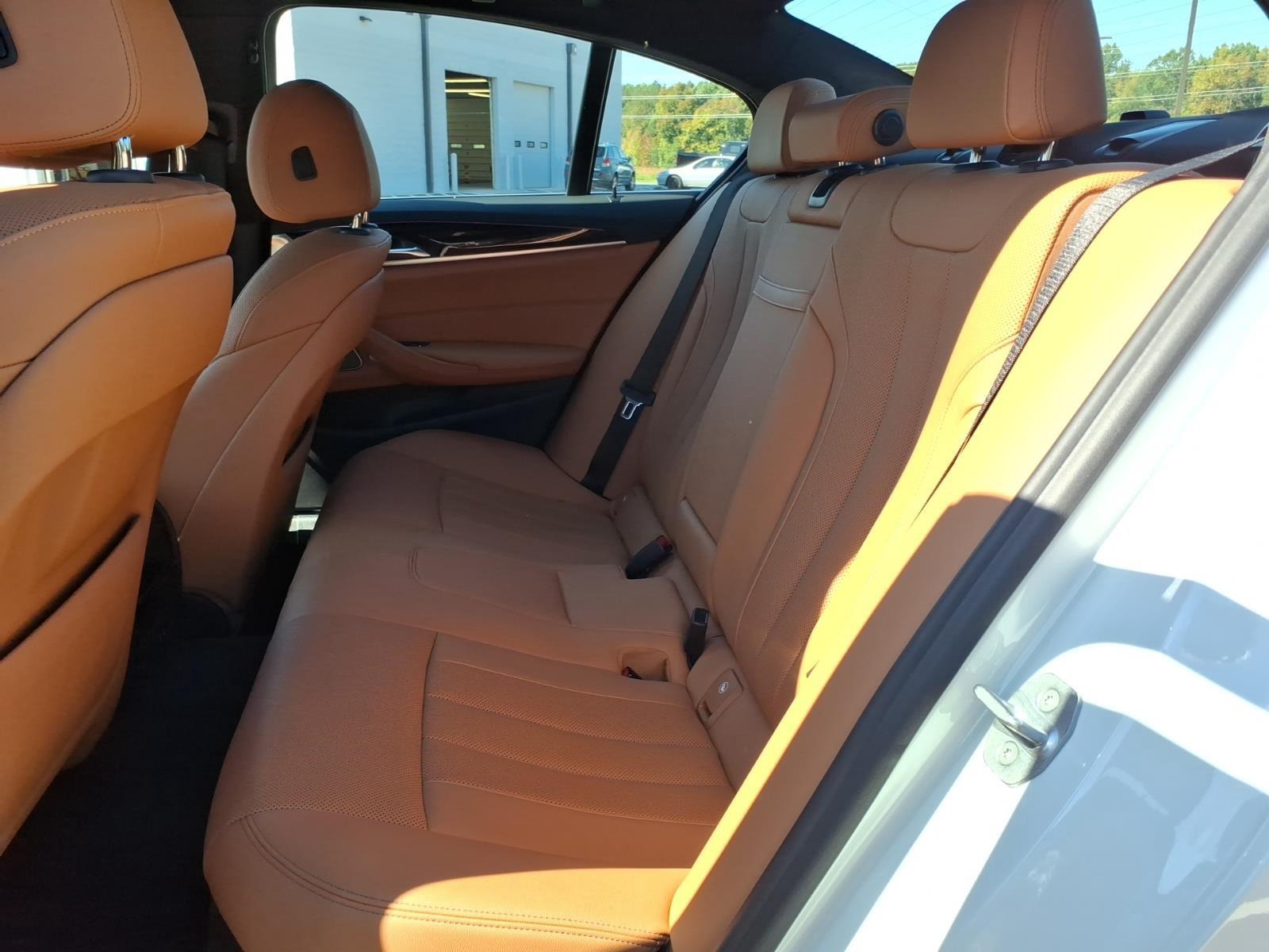 Used 2021 Alpine White BMW 530i image 21