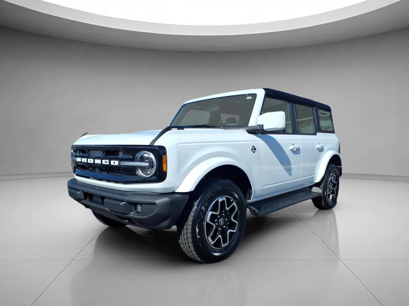 2025 Ford Bronco Outer Banks 4-Door 4WD