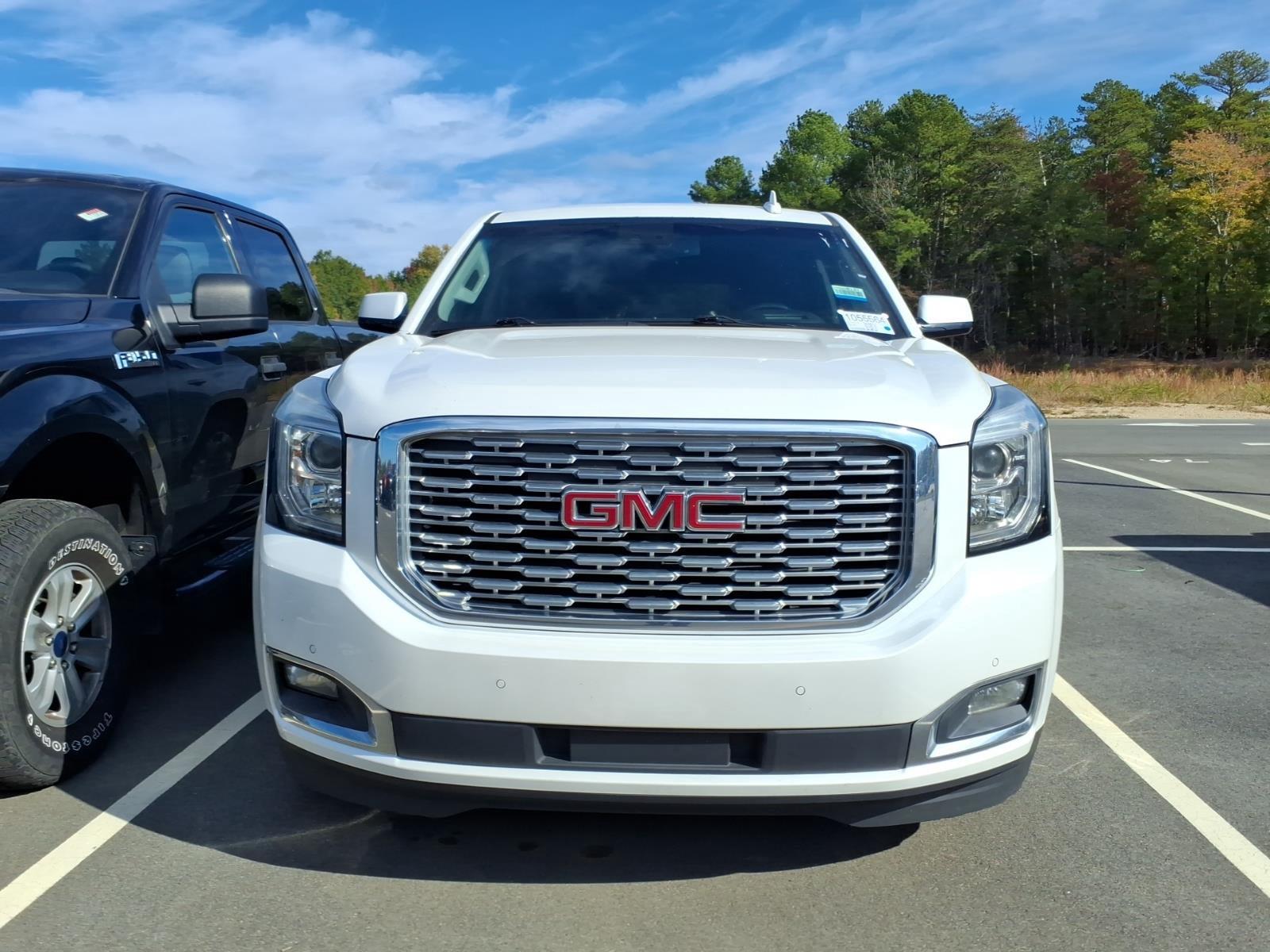 Used 2018 White Frost Tricoat GMC Denali image 4