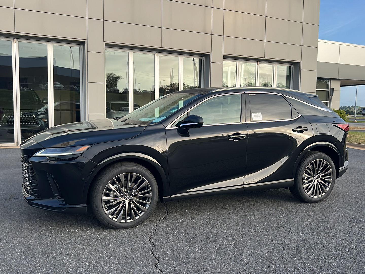 View vehicle photo 3