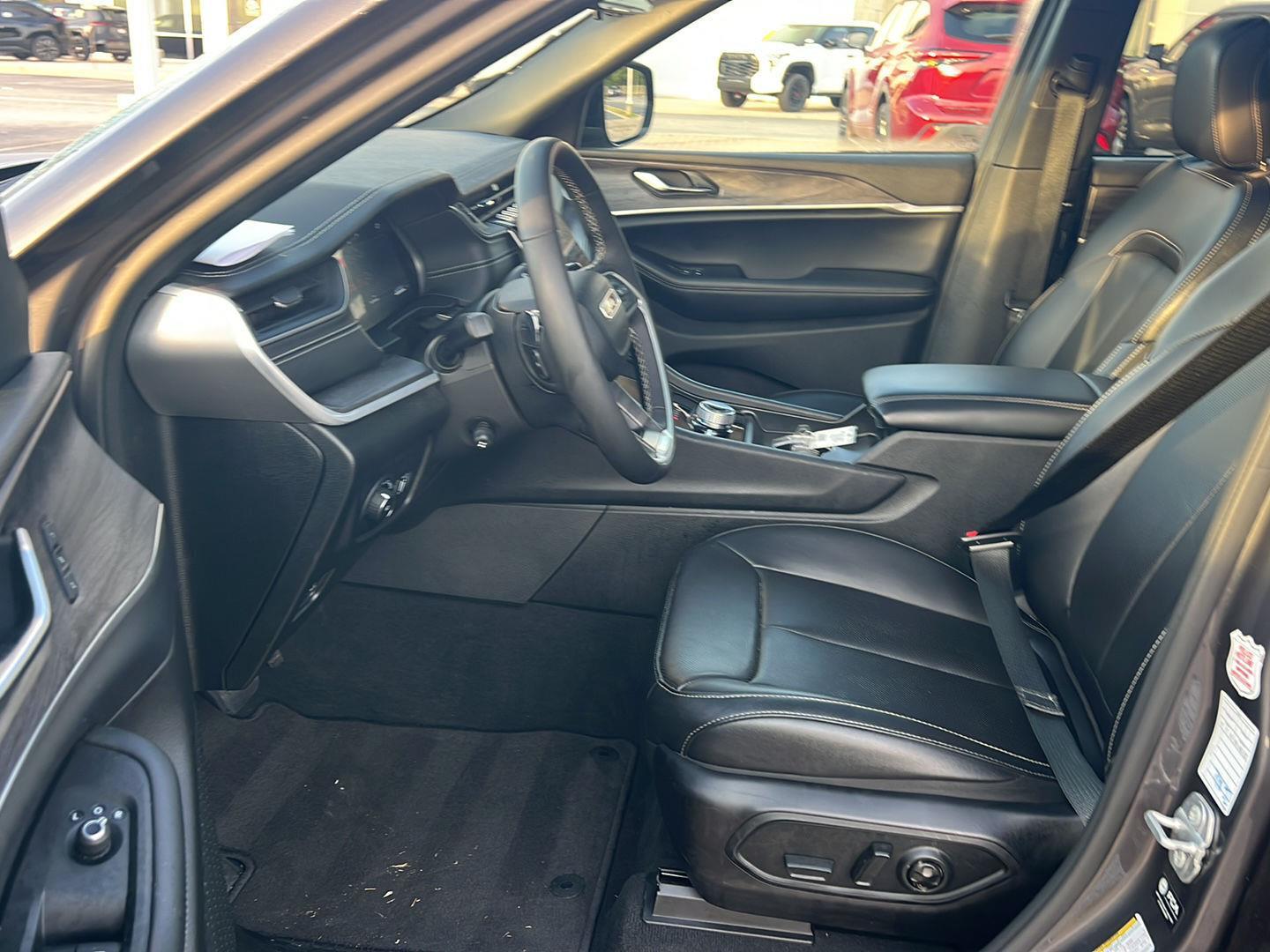 Used 2024 Jeep Grand Cherokee L SUV