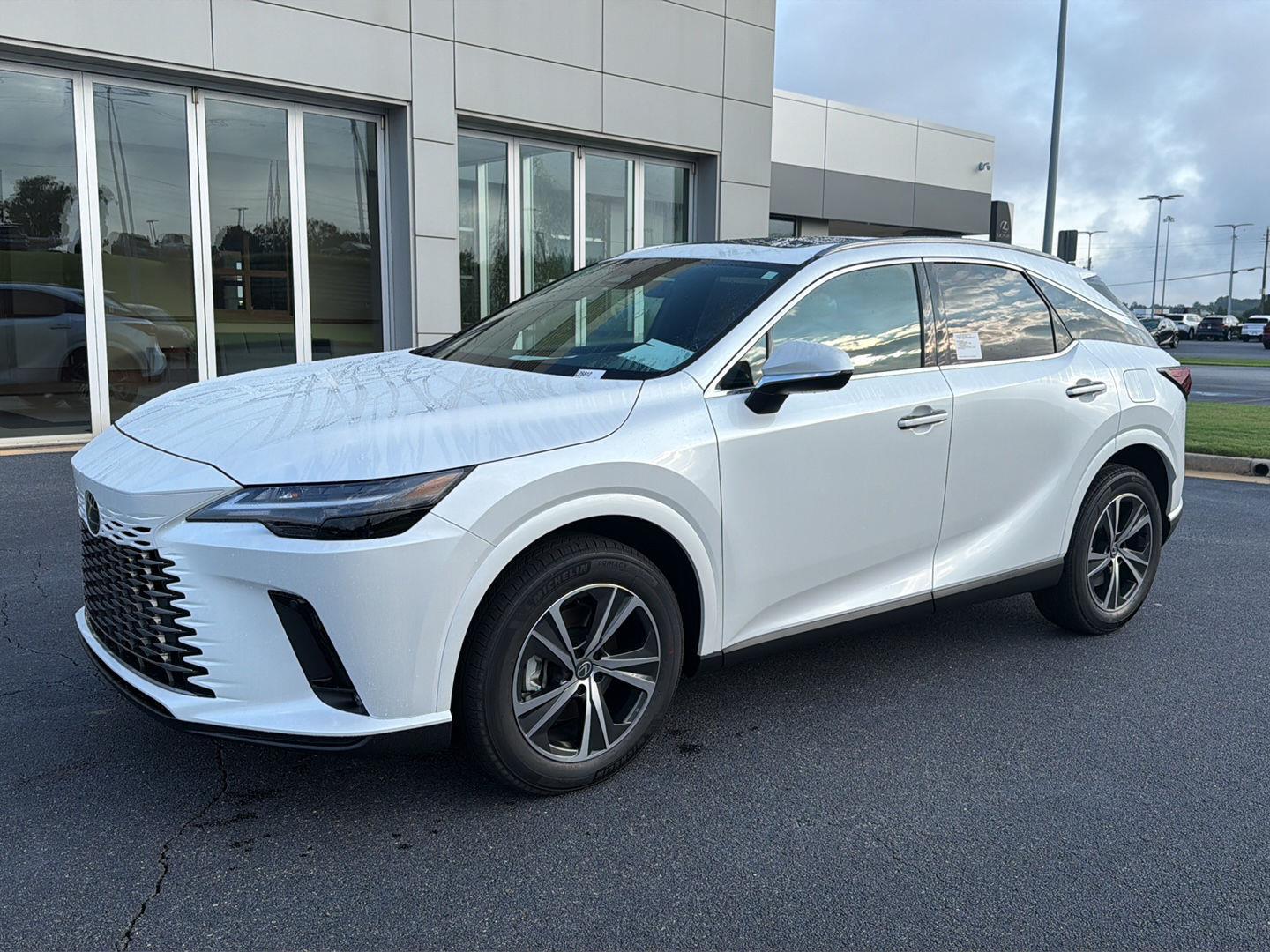 Eminent White Pearl 2026 Lexus RX SUV / Crossover Front-Wheel Drive Automatic