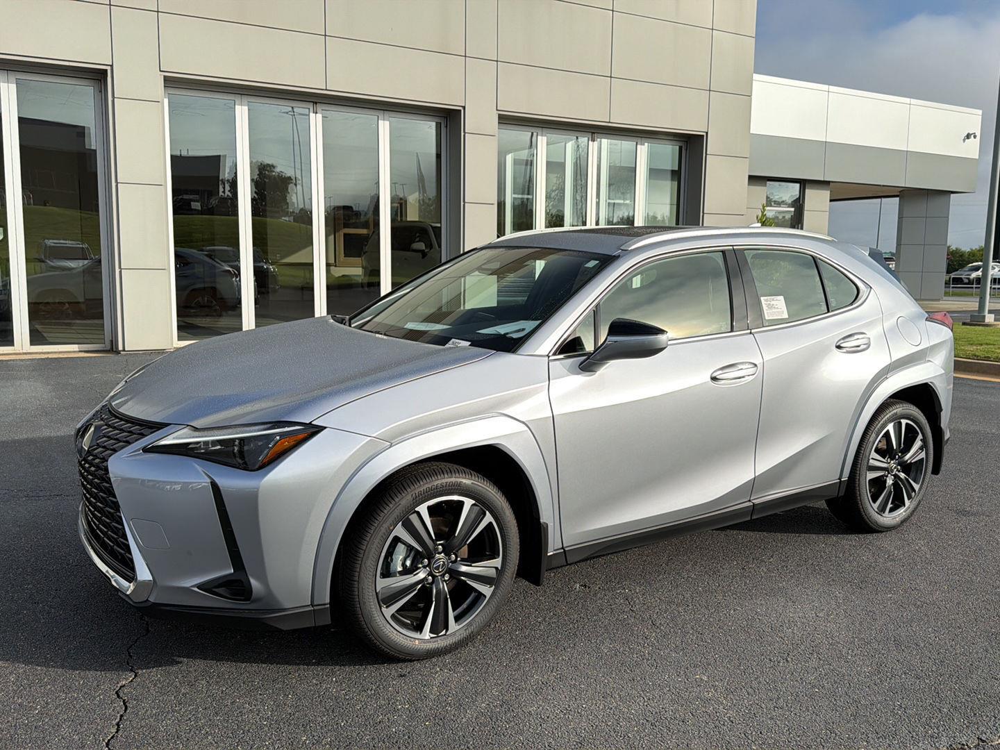 Iridium 2026 Lexus UX Hybrid SUV / Crossover Front-Wheel Drive Continuously Variable Transmission