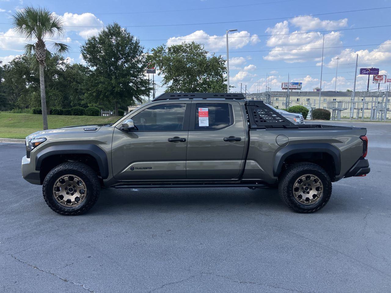 2025 Toyota Tacoma Trailhunter Double Cab photo 2