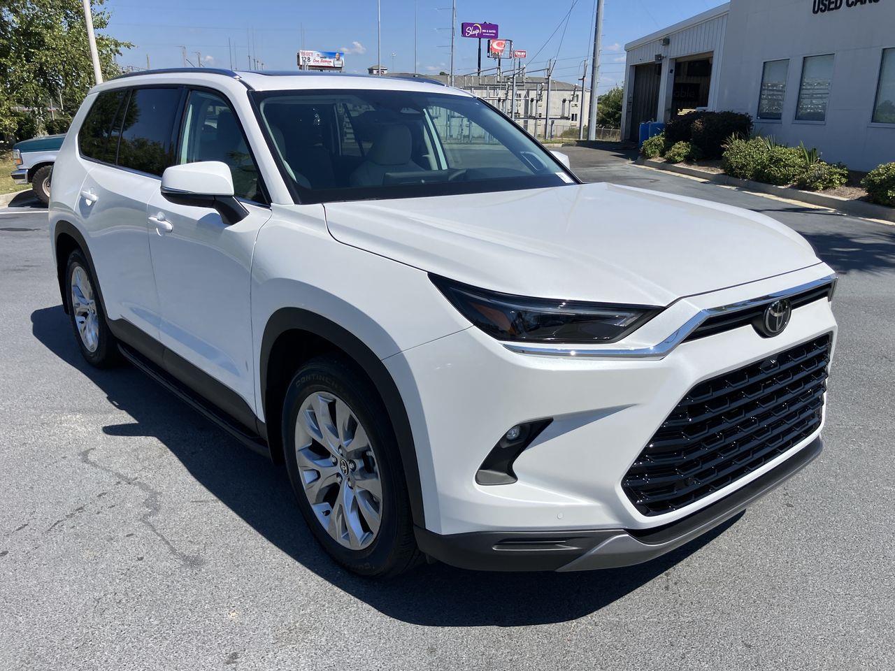 2026 Toyota Highlander Hybrid Limited photo 7