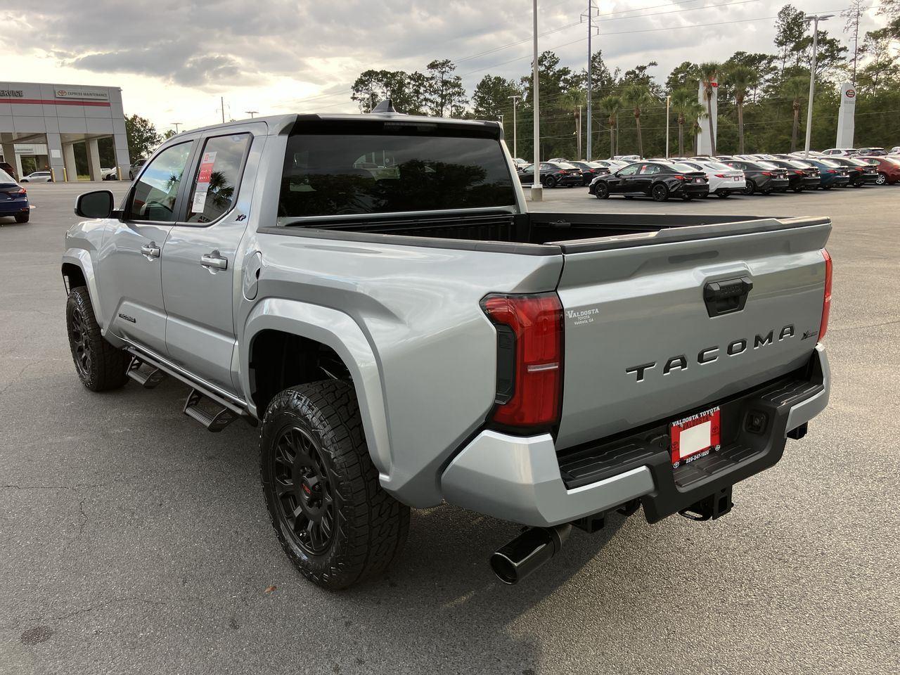 2025 Toyota Tacoma SR5 Double Cab photo 3