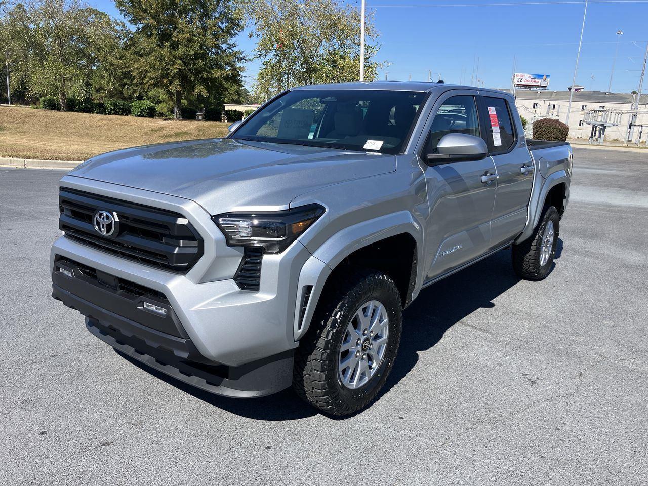 2025 Toyota Tacoma SR5's photo