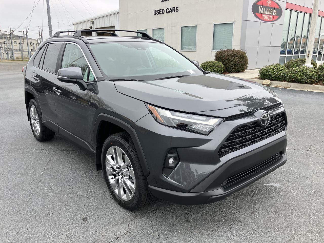 2025 Toyota RAV4 XLE Premium photo 4