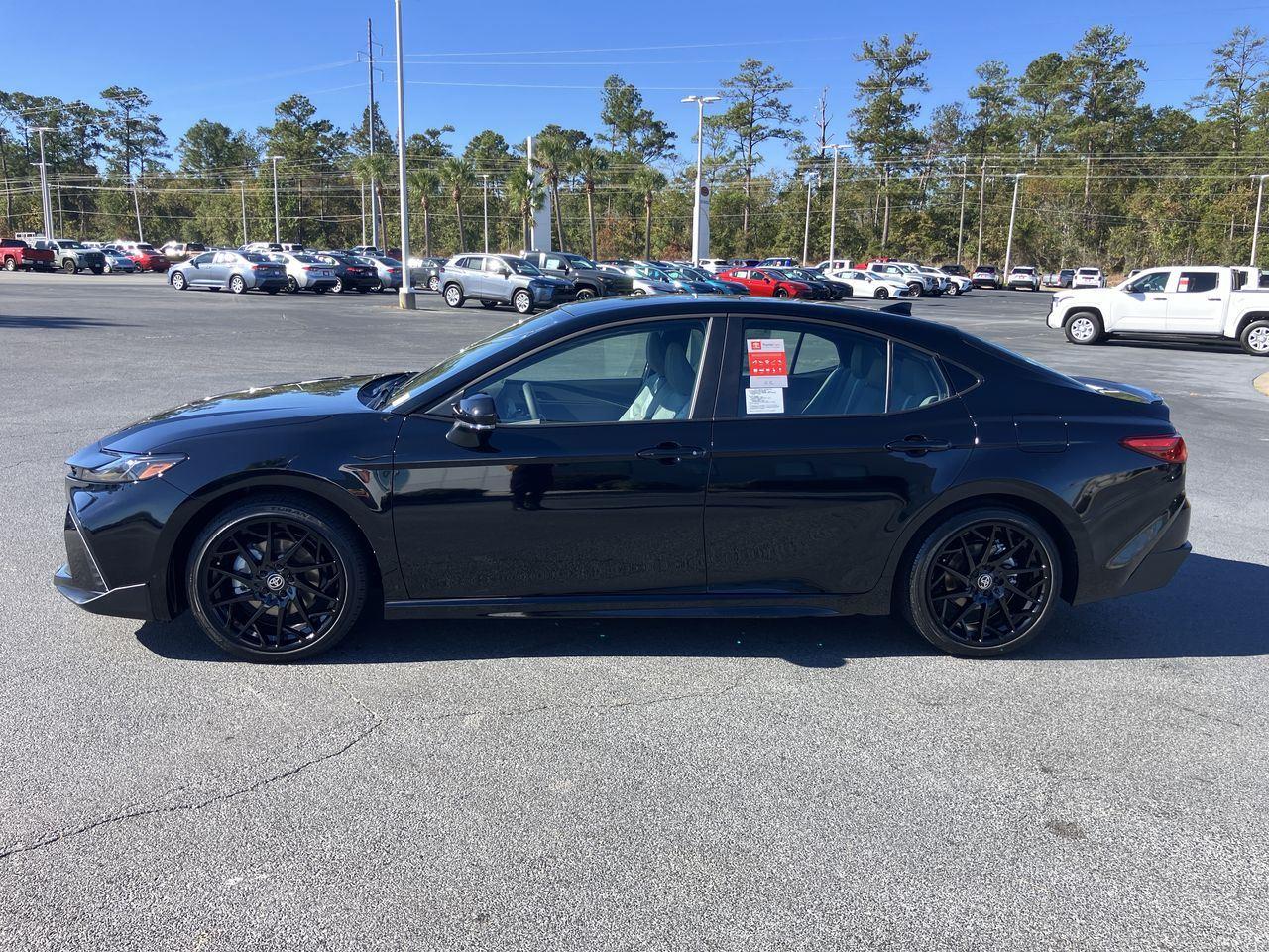 2026 Toyota Camry SE photo 2