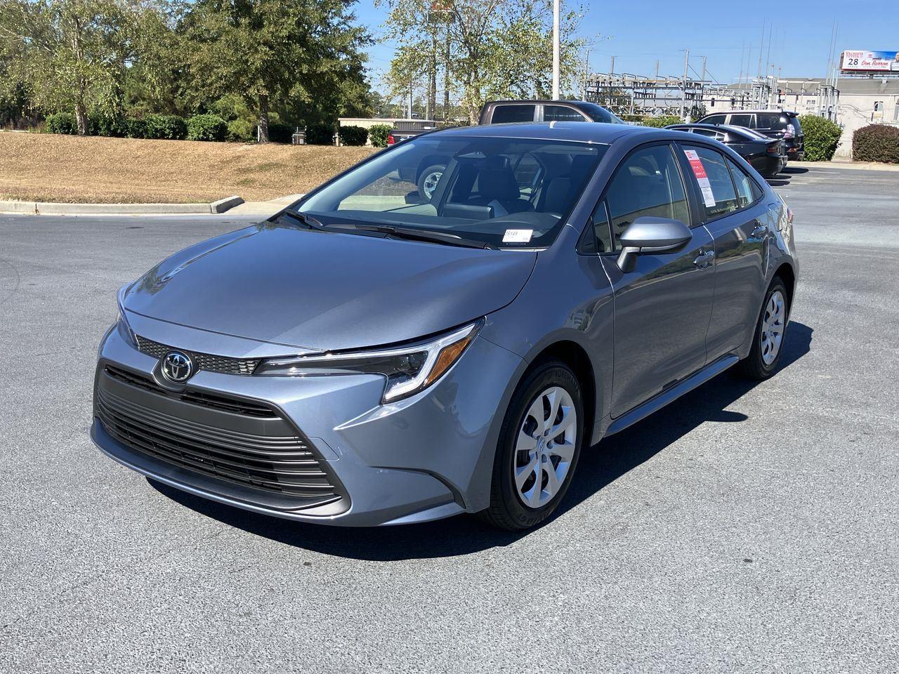 2026 Toyota Corolla LE's photo