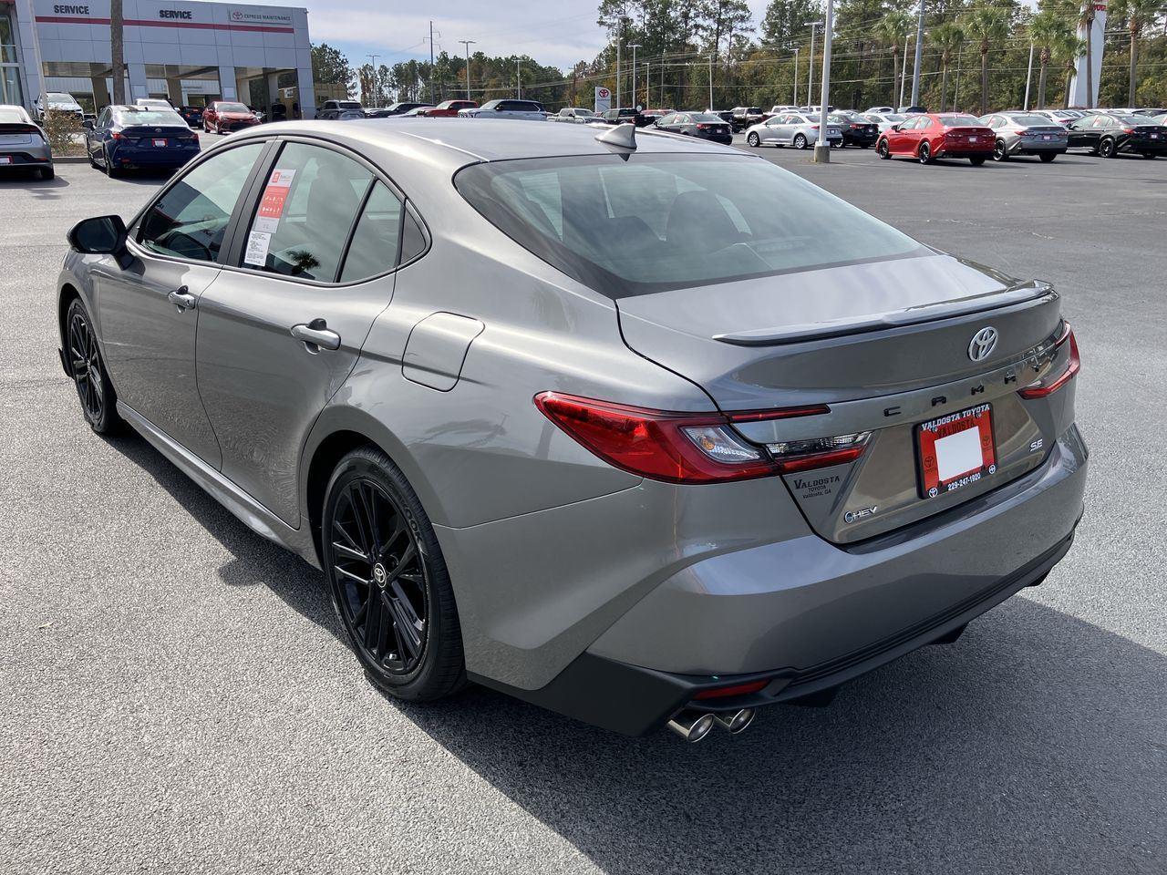 2026 Toyota Camry SE photo 3