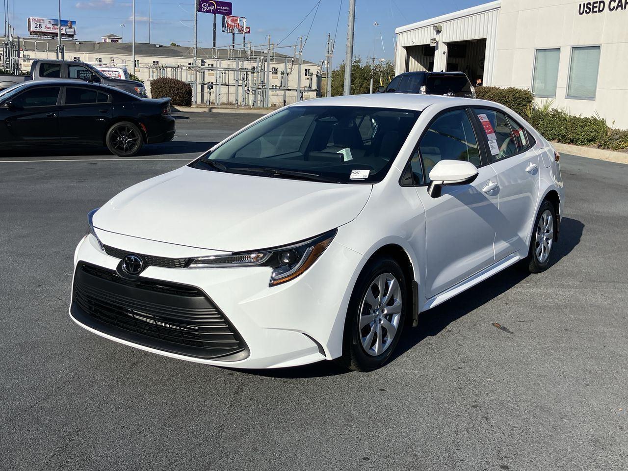 2026 Toyota Corolla LE's photo